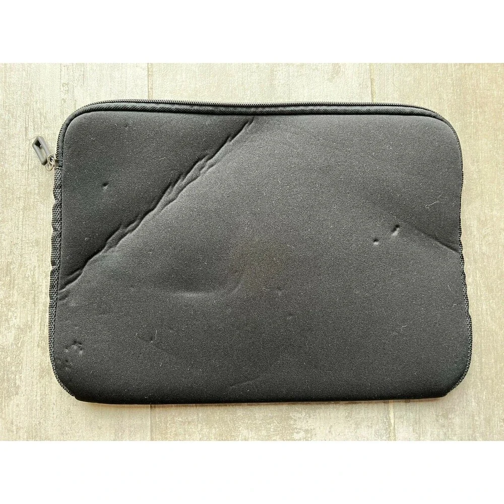 Amazon Basics 13 Inch Laptop Tablet iPad Protective Sleeve Case Black Zip